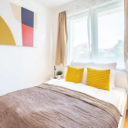 - Balcony - Cozy - Easy